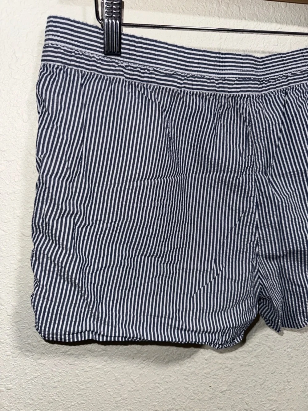 J.Crew Womens Seersucker Pull On Shorts Blue White Striped Cotton Size S‎